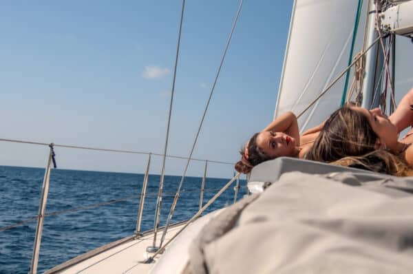 EXPERIENCIA DE DIA COMPLETO EN VELERO PRIVADO - Imagen 7