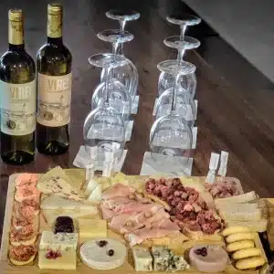 Degustación vinos robles y tabla de quesos