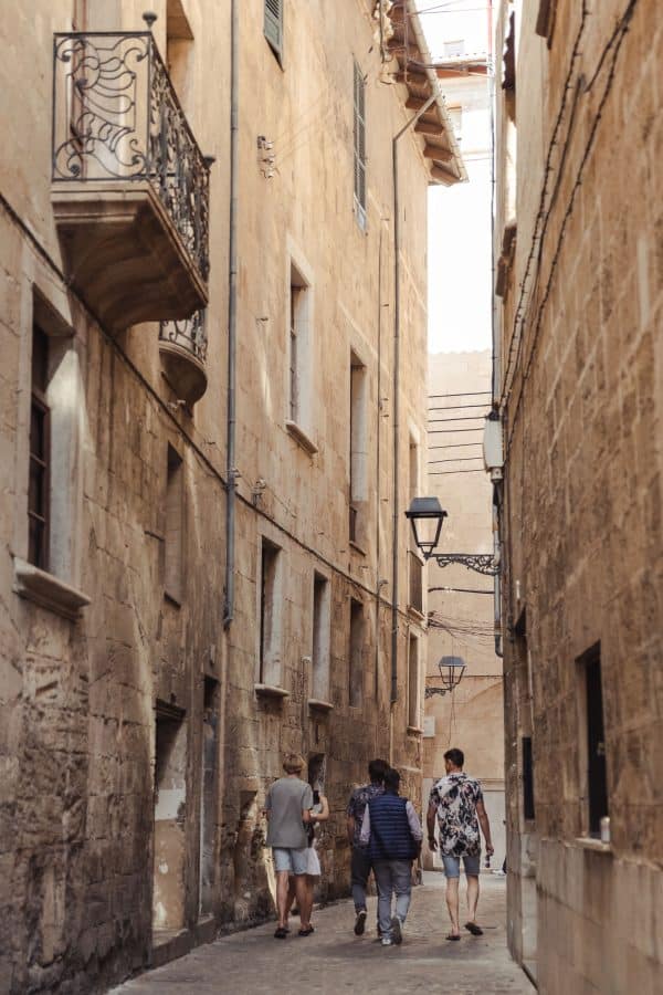 Wine & Dine Tour en Palma Old Town - Imagen 2