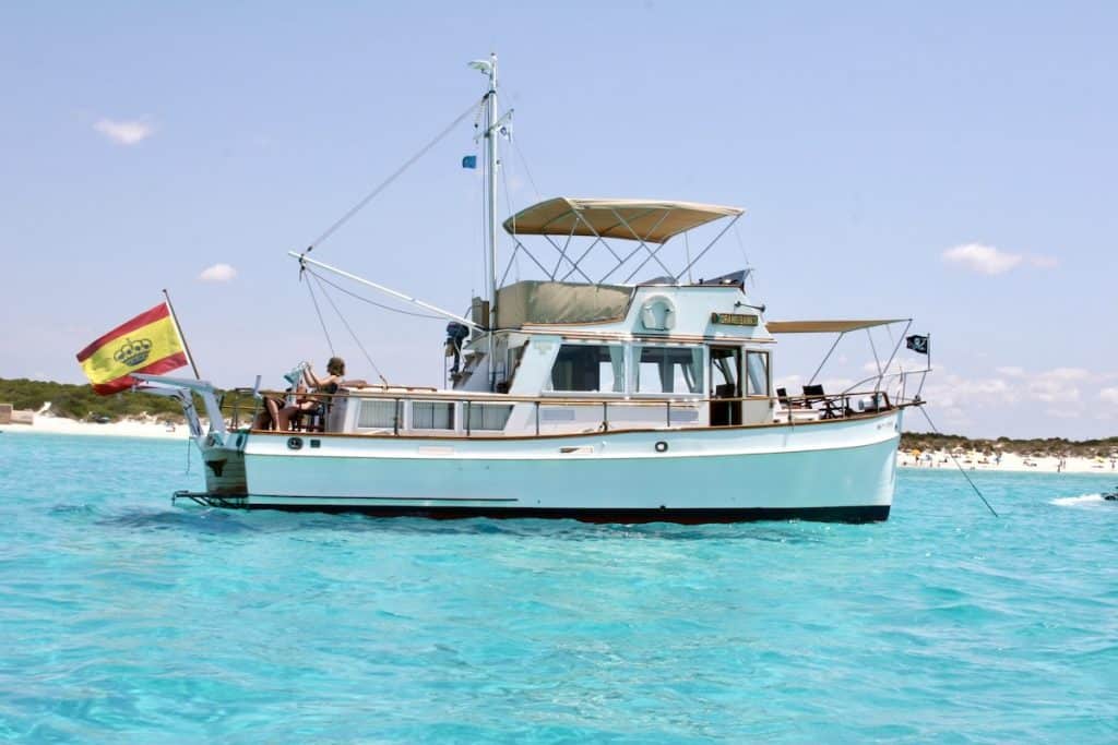 Charter Privado en Barco Clásico de Madera - Imagen 4